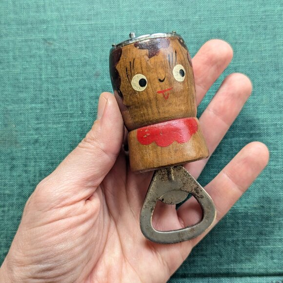Vintage wood novelty bottle opener and pepper shaker - Picture 2 of 9